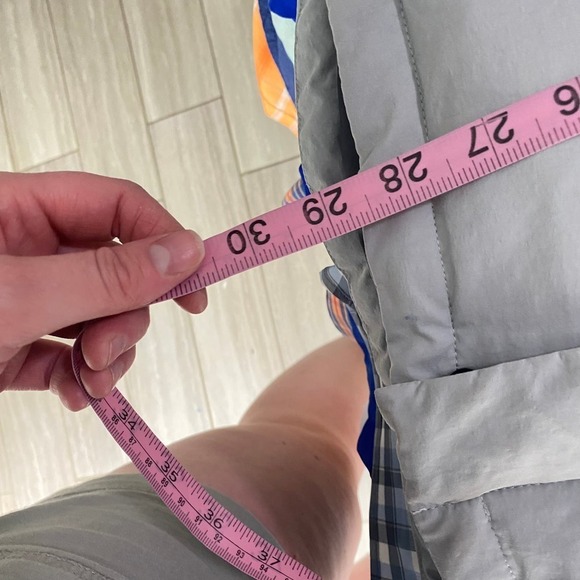 PUMA Light Gray Feather Down Blend Puffer Vest Full Zip Pockets Size Large - Picture 3 of 10